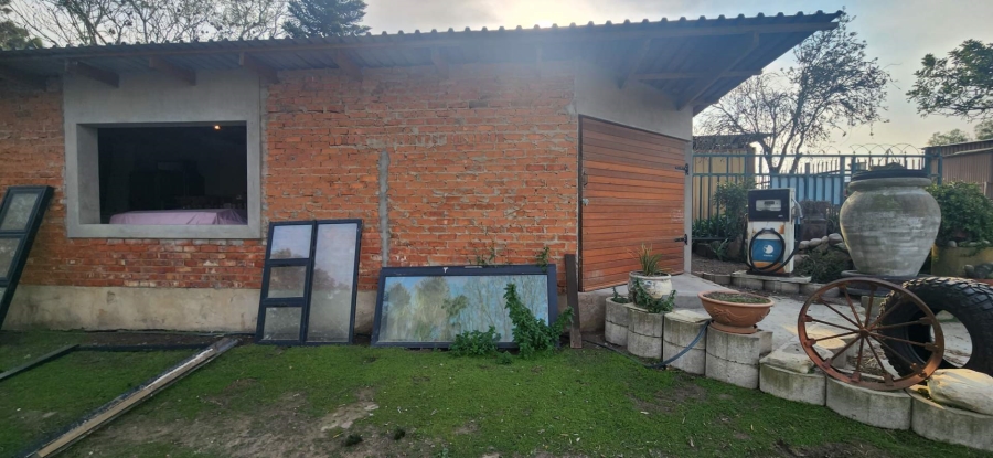 8 Bedroom Property for Sale in Geelhoutboom Western Cape